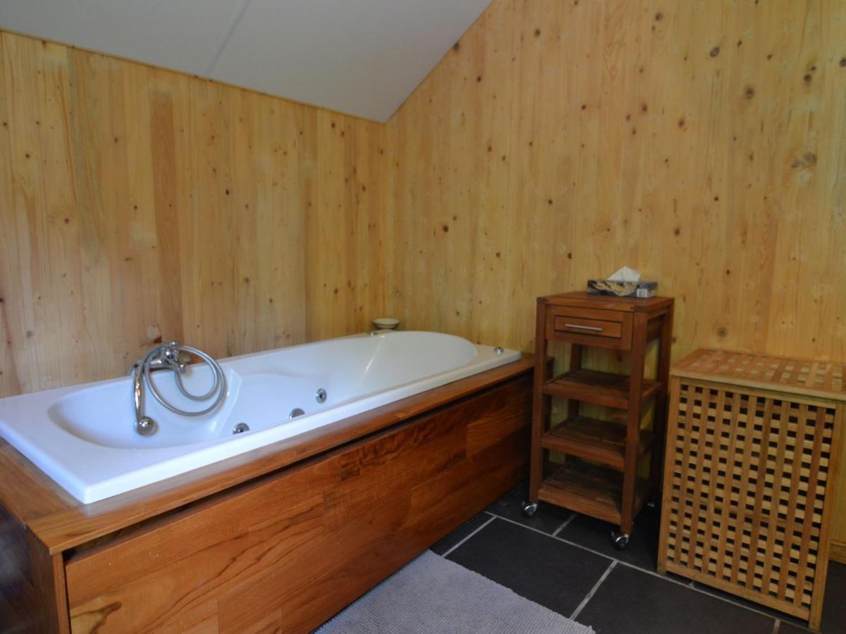 Comfortable Modern Chalet With Wood Finish Aywaille Εξωτερικό φωτογραφία